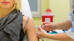 HUSissa tehty rekisteritutkimus viittaisi siihen, että HPV-rokotuksen saaneilla on vähemmän ennenaikaisia synnytyksiä ei-rokotettuihin verrattuna. Kuva: Mostphotos