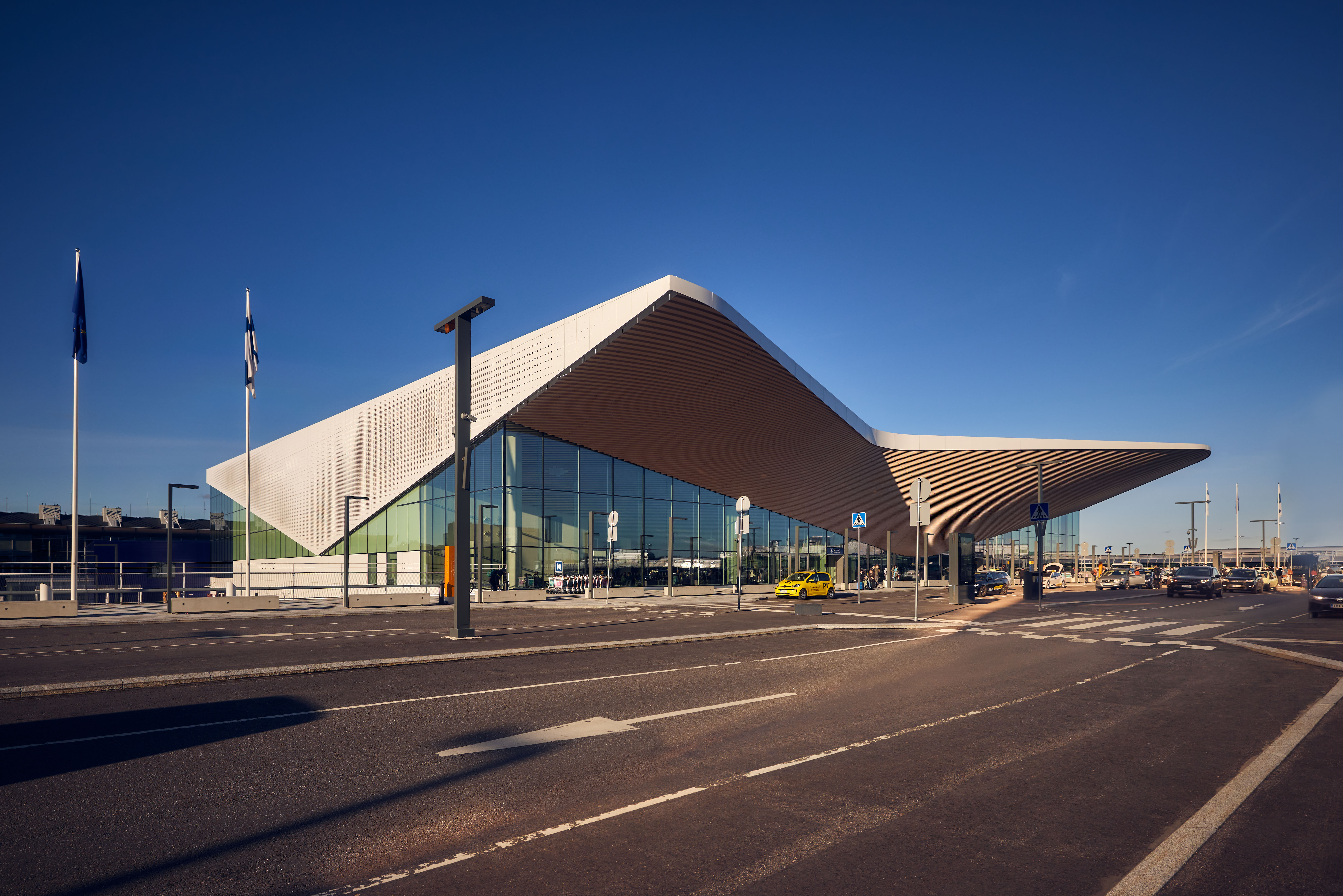 Victory for Finland Helsinki Airport selected as the Best Airport