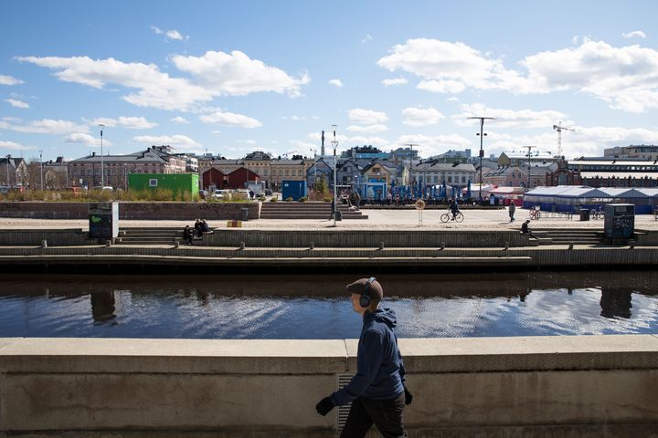 Oulu's shore near marketplace from the Theatre. Photo: Sanna Krook/City of Oulu