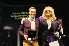 Vuoden kellonkantaja Alexander Stubb ja vuoden korunkantaja Michael Monroe