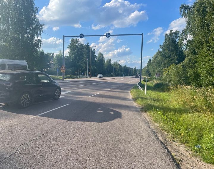 Merrasjärvi underfart går under riksväg 24.