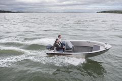 Buster S1:The hull updates can also be seen and felt inside the boat. The open area is significantly more spacious than in the previous model, and the rear seat-driven model, in particular, has enough room for cargo as well as angling or netting, for example.