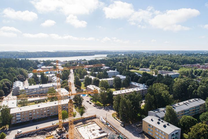 Asuntosäätiön kohde Klaavuntie 13 Helsingin Puotilassa.