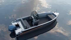 Designed for versatility, the new center console Buster Mcc falls within the highly popular five-meter class, making it an excellent choice as a spacious commuter boat or a multi-purpose vessel for summer houses.  As a center console version, the Buster M offers a fun and sporty driving experience.