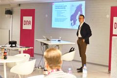 Jussi Lahdenperä, DNA’s Head of Consumer Broadband, spoke at the media event.