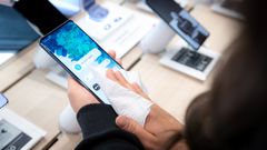 Näytön lisäksi puhelimessa on myös muita paikkoja, jotka kannattaa puhdistaa silloin tällöin.