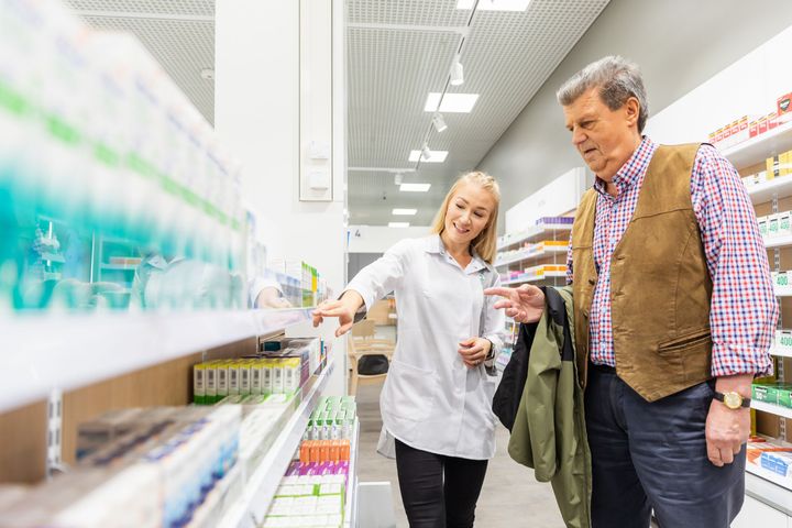 Apteekki on lähes jokaiselle suomalaiselle lähin terveydenhuollon toimipiste. Apteekeista asiakkaat saavat lääkeneuvontaa ja opastusta lääkkeiden käyttöön.