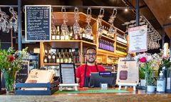 Wine & Tapas Helsinki -ravintolan Banouarab Oussama on tehnyt pitkän uran helsinkiläisravintoloissa.