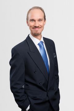 Jos verotusta joudutaan tulevaisuudessa kiristämään, sitä ei kannata tehdä ainakaan korottamalla ylimpiä marginaaliveroasteita nykyisestä, sanoo Etlan tutkimuspäällikkö Olli Ropponen.