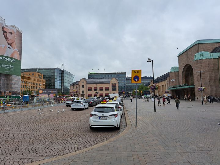 The Asema-aukio Square taxi rank in August 2024.