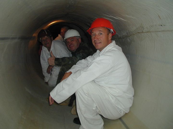 The seawater pipelines of the Leningrad Nuclear Power Plant were repaired with Finnish assistance in the summer of 2004.