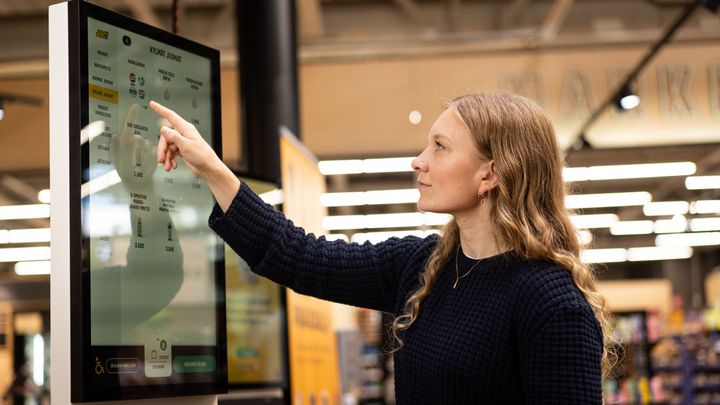 ABC:n pikakassoilla voi maksaa kaikki ABC Liikennemyymälän ikärajattomat tuotteet kuten ABC Ravintolan annokset, Noutopöydän, kahvilatuotteet sekä marketin tuotteita.