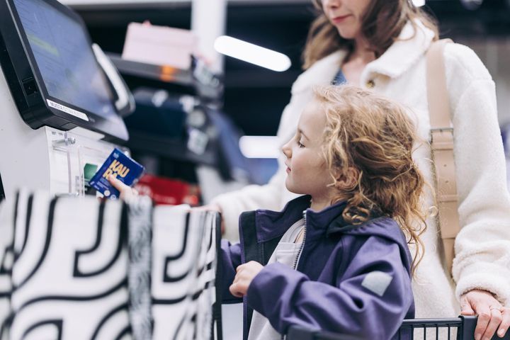 S-ryhmä onnistui vähentämään muovikassien myyntivolyymia lähes kymmenen prosenttia.