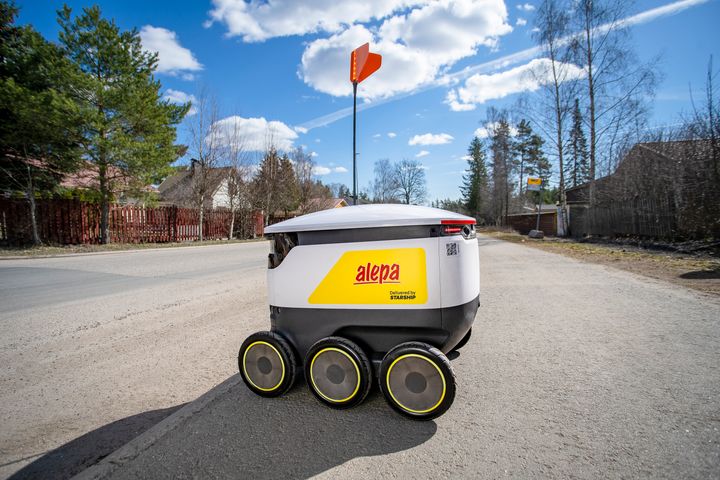 Yöllisiä robotilauksia kokeillaan ensi alkuun Vantaan Kivistön alueella.