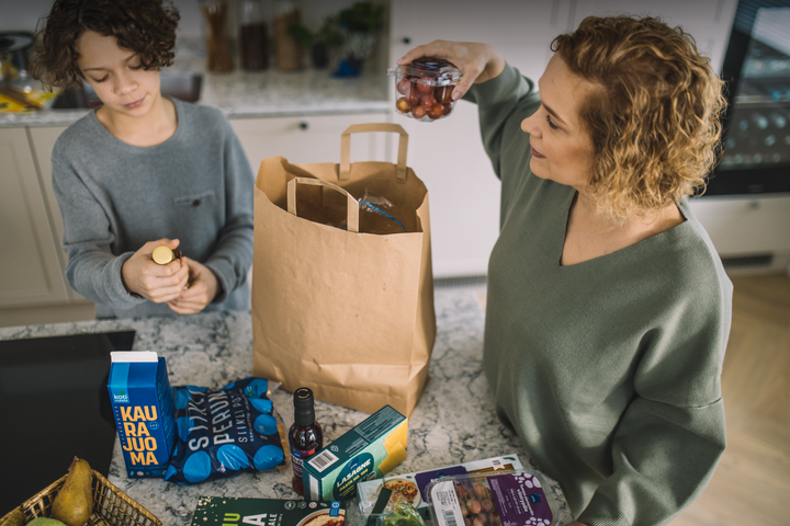 Uusimpana lisäyksenä pikatoimitusvalikoimaansa HOK-Elanto aloittaa yhteistyökokeilun ruoan kotiinkuljetusyhtiö Foodoran kanssa.