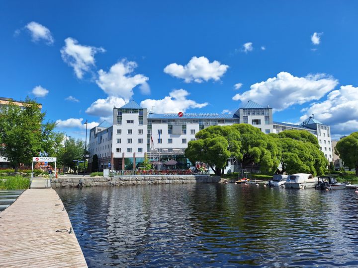Sokos Hotel Vaakuna Hämeenlinna uudistetaan täysin. Hotelli suljetaan joulukuussa 2024 uudistuksen ajaksi ja avataan jälleen asiakkaille kesällä 2025.