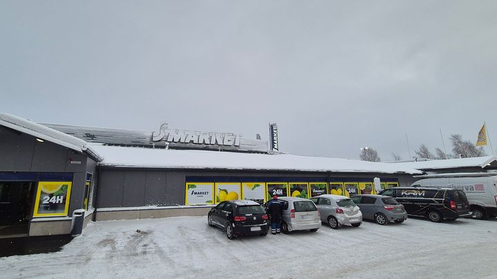 S-market Mynämäen huhtikuussa startanneet uudistus- ja laajennustyöt on saatu päätökseen.