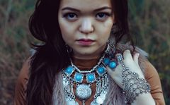 Aizhan Sultan esiintyy Maailma kylässä -festivaalilla