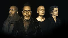 Jarmo Saari Republic esiintyy Maailma kylässä -festivaalilla.