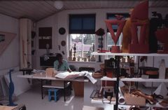 Howard Smith in his studio at Tervakoski, archive image.