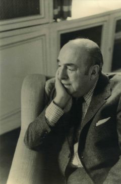 Runoilija Pablo Nerudan kuva © All Over Press