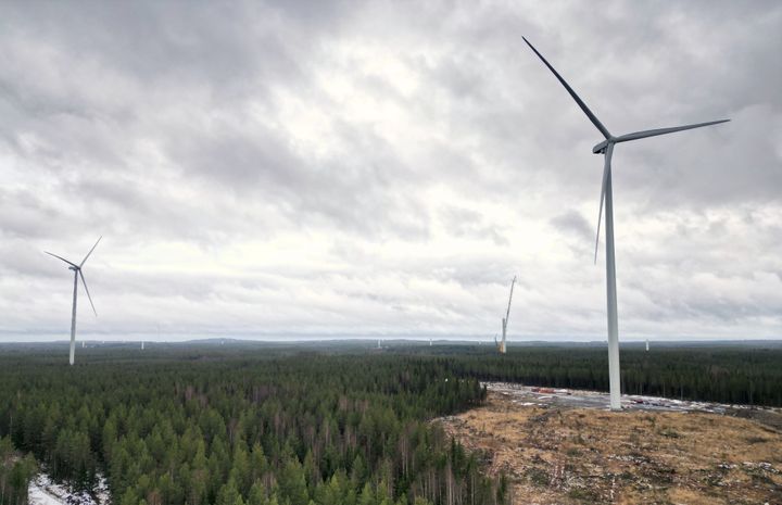 Voimalapystytyksiä Niinimäen tuulipuistoalueella marraskuussa 2024. Kuva: Jarkko Anttila / Welado