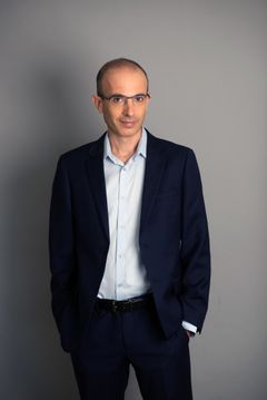 Yuval Noah Harari (kuva: Gabriel Baharlia)