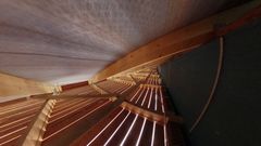 Terassin ontelo, jossa harva laudoitus.