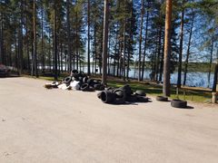 Bildäck på en rastplats i Saarijärvi i maj 2024