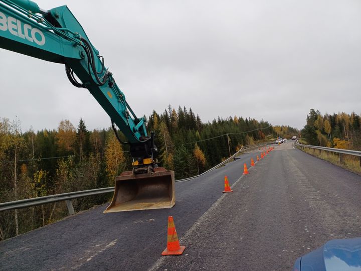 Jyrkkä penger vaikeuttaa korjaustöitä. Kuva: Keski-Suomen ELY-keskus