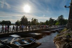 Olavinlinnassa heinäkuun ooppera vaihtuu elokuun konserttisarjaan. Neljän viikonlopun aikana esiintymässä ovat muun muassa J. Karjalainen, Kaija Koo, Behm, Jenni Vartiainen sekä Ismo Alanko ja El Mosquito. Kuva: Timo Seppäläinen, Suomen kansallismuseo.