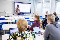 Tampereen yliopiston tutkijat selvittävät laajassa eurooppalaistutkimuksessa syitä oppimisen eriarvoistumiseen.