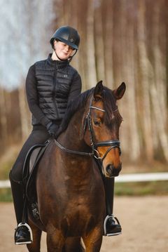 Emma Storey ja Larissa Rose S.