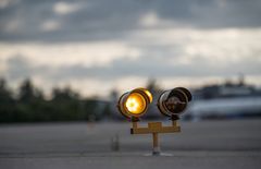 A signal light in Helsinki Airport's air traffic area.