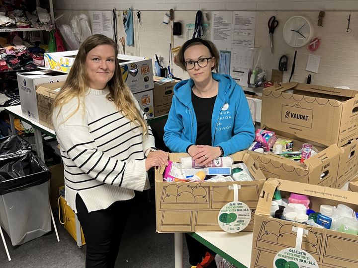 Suur-Seudun Osuuskaupan ja Commu hygieniatuotekeräyksessä saatiin kasaan huima määrä hygieniatuotteita, yli 1000 tuotetta apua tarvitseville perheille.