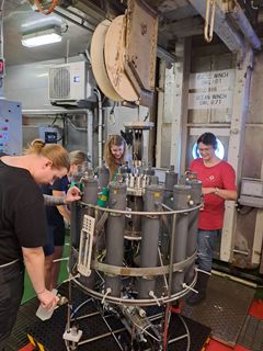 Finnish Environment Institute’s researchers taking samples onboard R/V Aranda in August 2024. © Maiju Lehtiniemi, Finnish Environment Institute. The publication is allowed in news related to the Finnish Environment Institute and the monitoring of the Baltic Sea.