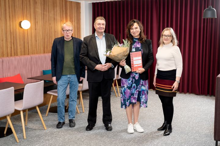 Ammattiliitto Pron sopimusalavastaava Jukka Moilanen, Pron puheenjohtaja Jorma Malinen, Ifin Head of Nordic Employment Relations and HR Compliance Marketta Helokunnas ja Pron sopimusalavastaava Viivi Osala.