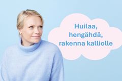 Maaret Kallion muotokuva jonka vieressä lukee huilaa, hengähdä, rakenna kalliolle.