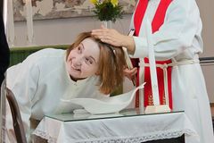 Vuonna 2025 rippikouluun yhteydessä kirkkoon liittyi noin 1 630 nuorta, joista noin 1 350 kastettiin. Rippikoulun yhteydessä kastettujen nuorten määrä kasvoi vuodessa noin 20 prosenttia.