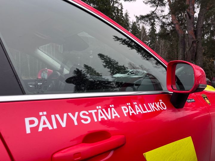 Päivystävän päällikön ajoneuvo.