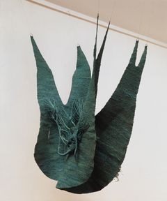 Magdalena Abakanowicz: Turquoise Abakan. Kansallismuseo Varsovassa. Kuva: Teresa Żółtowska-Huszcza.