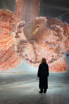 Hanna Vihriälä: Houkutus, 2025 (yksityiskohta). Ars Fennica 2025, HAM Helsingin taidemuseo 24.10.2025–29.3.2026. Kuva: HAM/Maija Toivanen.