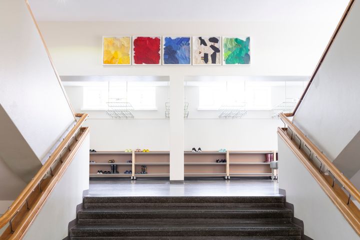 Anu Tuominen: Löytötavaroita, 2025. Käpylän peruskoulu. Kuva: HAM/Kerttu Malinen.