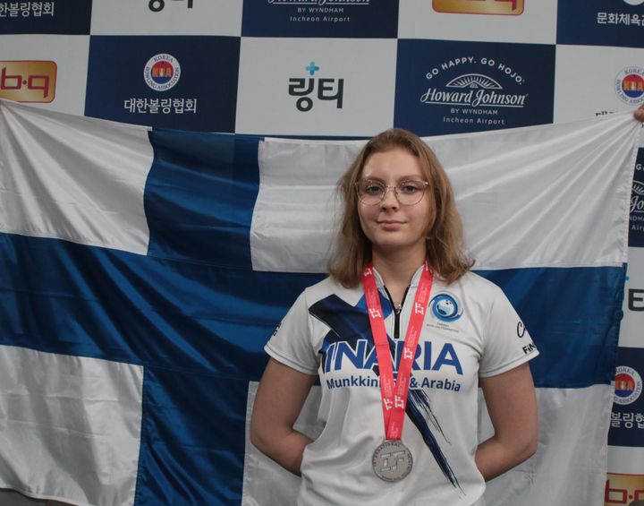 Stella Lökfors saavutti hopeaa nuorten MM-kilpailuissa.