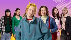 Ryhmä nuoria värikkäissä vaatteissa vaalean violetilla taustalla. Yhdellä heistä piirretty kruunu.
