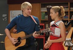 Gleen Sam (Chord Overstreet) ja Quinn (Dianna Agron) .