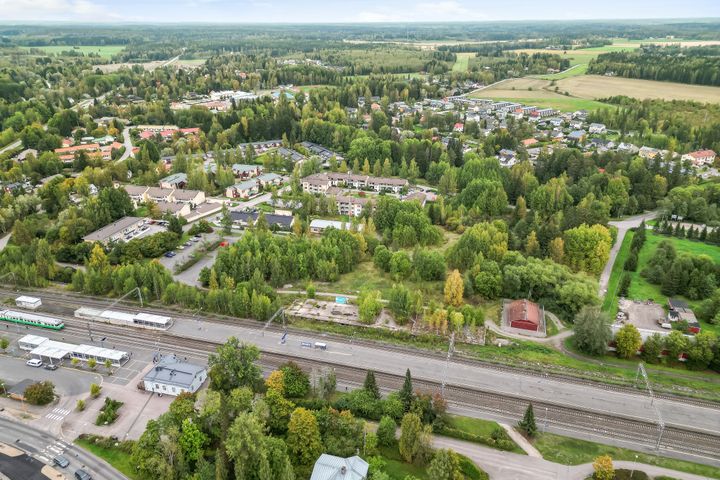 Senaatin Asema-alueet Oy myy Tuusulan Jokelasta kaksi asuinkerrostalotonttia ja niitä palvelevan pysäköintitontin.