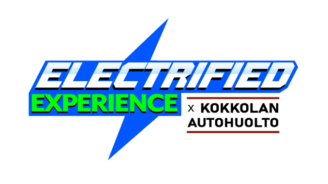 Logo, jossa lukee "ELECTRIFIED EXPERIENCE x KOKKOLAN AUTOHUOLTO". Taustalla on salaman kuva.