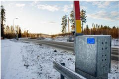 Jokainen tasoristeys on varustettu tietokilvellä, joka löytyy tasoristeyksen rakenteista. Kuva: Kuljettaja.fi