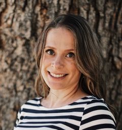 Anu Vaihekoski puolustaa kansanterveystieteen väitöstään Turun yliopistossa perjantaina 27.3.2026.